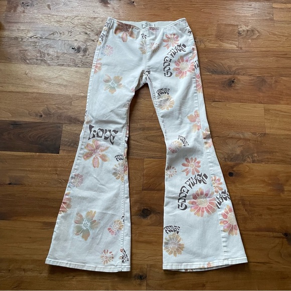 We The Free Penny Pull-On Printed Flare Jeans Floral Good Vibes Combo sz 28 - Picture 4 of 16